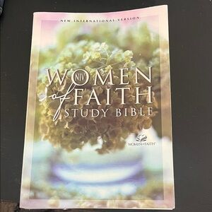Women of Faith Study Bible new